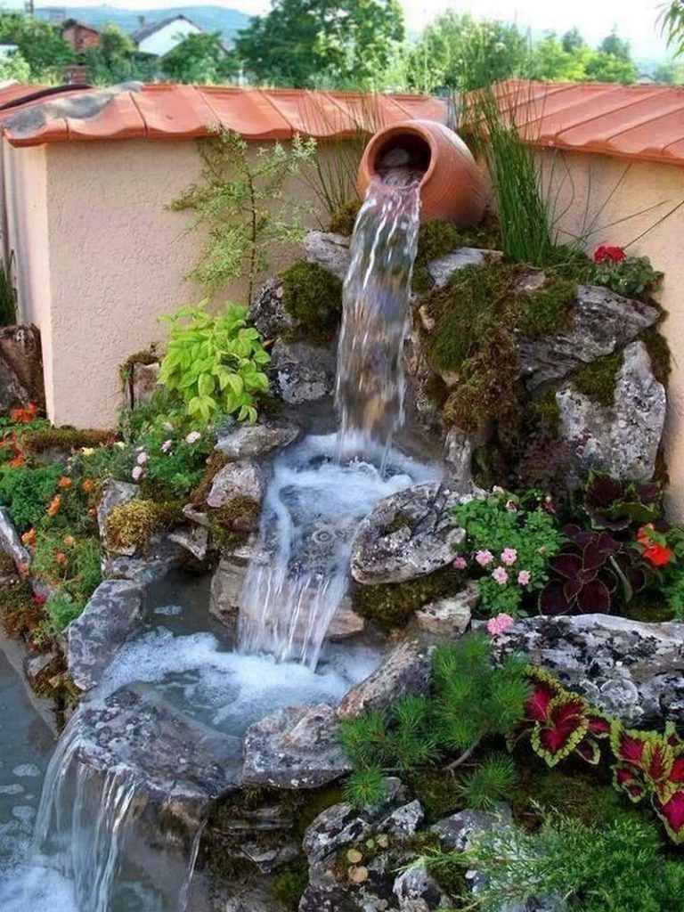 Sục khí và thác nước - chọn cái nào cho hồ của bạn